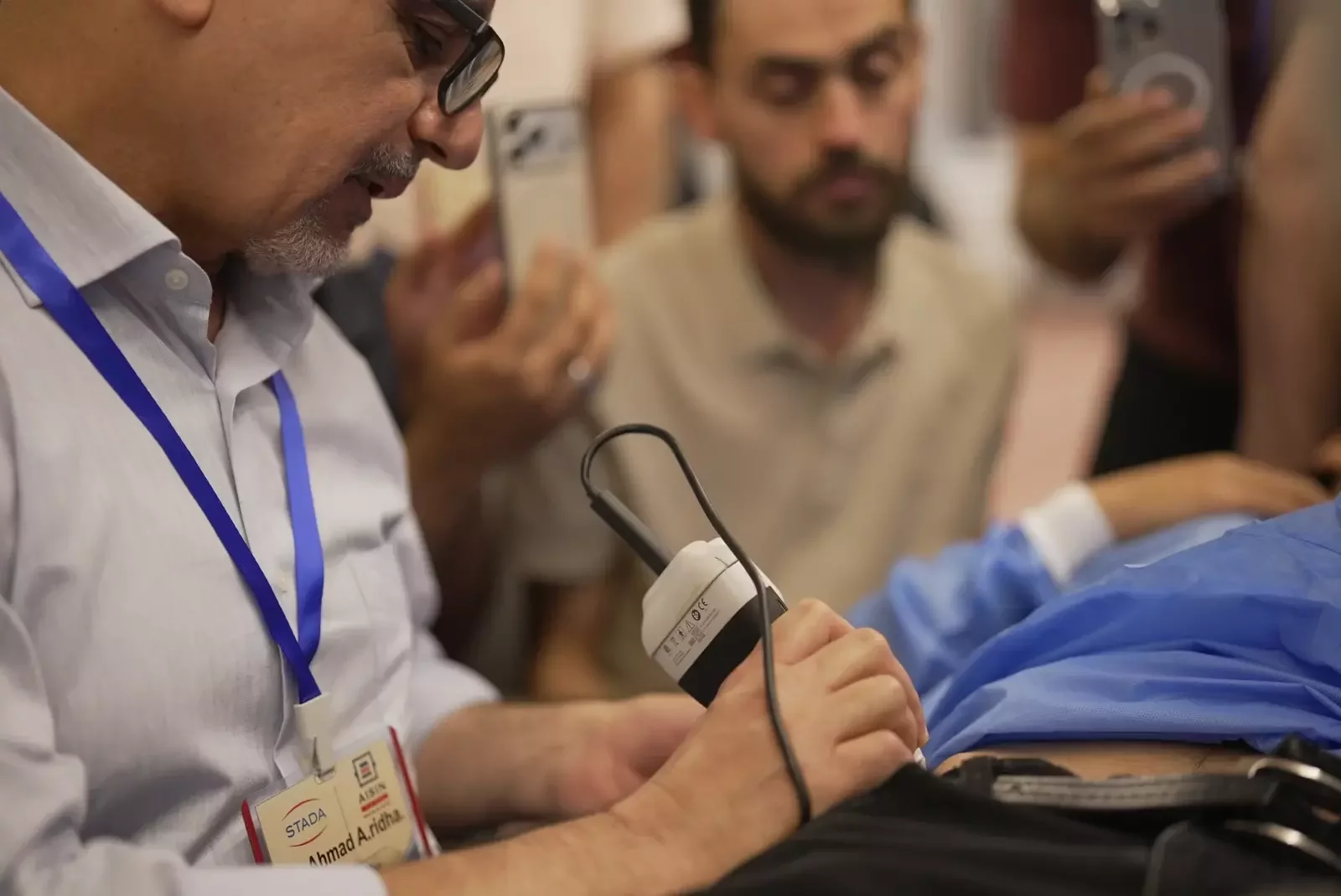 تطبيق عملي بالموجات فوق الصوتية / Practical ultrasound demonstration